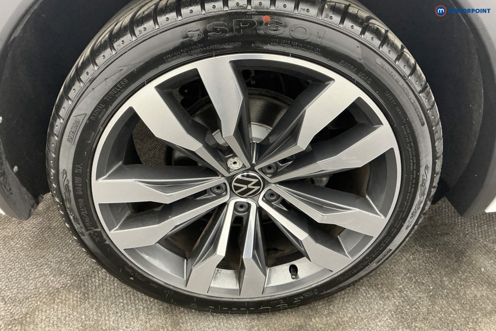 Volkswagen Tiguan R-Line Tech Manual Diesel SUV - Stock Number (1678091) - 39th supplementary image