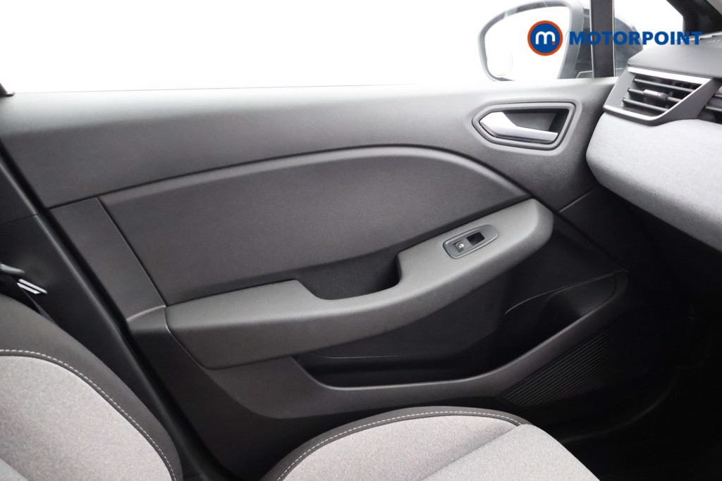 Renault Clio Evolution Automatic Petrol-Electric Hybrid Hatchback - Stock Number (1678179) - 17th supplementary image