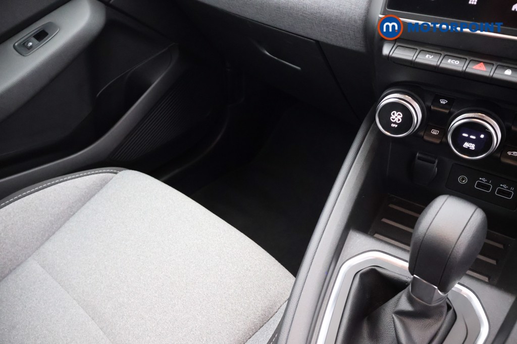 Renault Clio Evolution Automatic Petrol-Electric Hybrid Hatchback - Stock Number (1678179) - 18th supplementary image