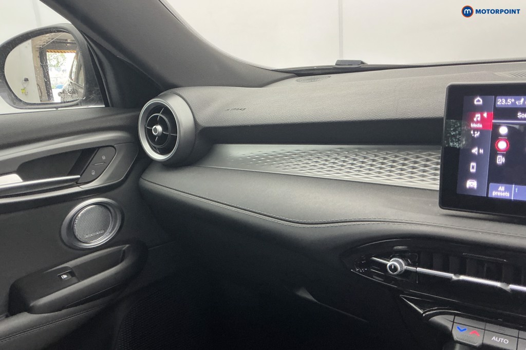 Alfa Romeo Tonale Veloce Automatic Petrol SUV - Stock Number (1628692) - 18th supplementary image
