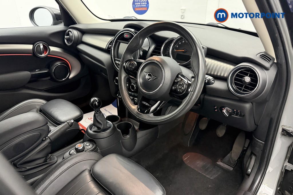 Mini Hatchback Cooper Exclusive Manual Petrol Hatchback - Stock Number (1657580) - 8th supplementary image