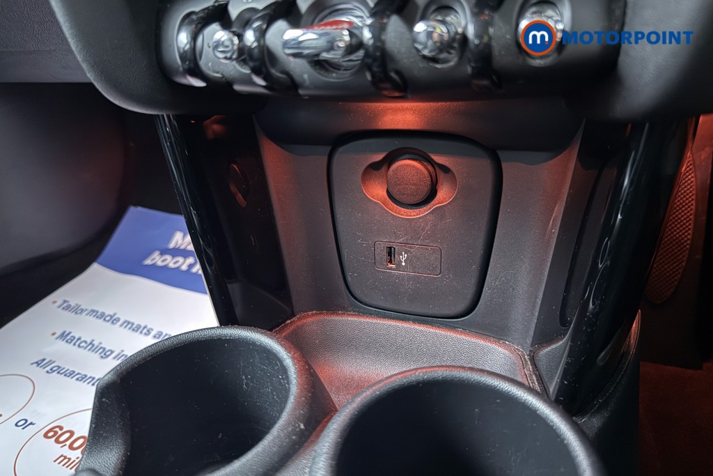 Mini Hatchback Cooper Exclusive Manual Petrol Hatchback - Stock Number (1657580) - 16th supplementary image