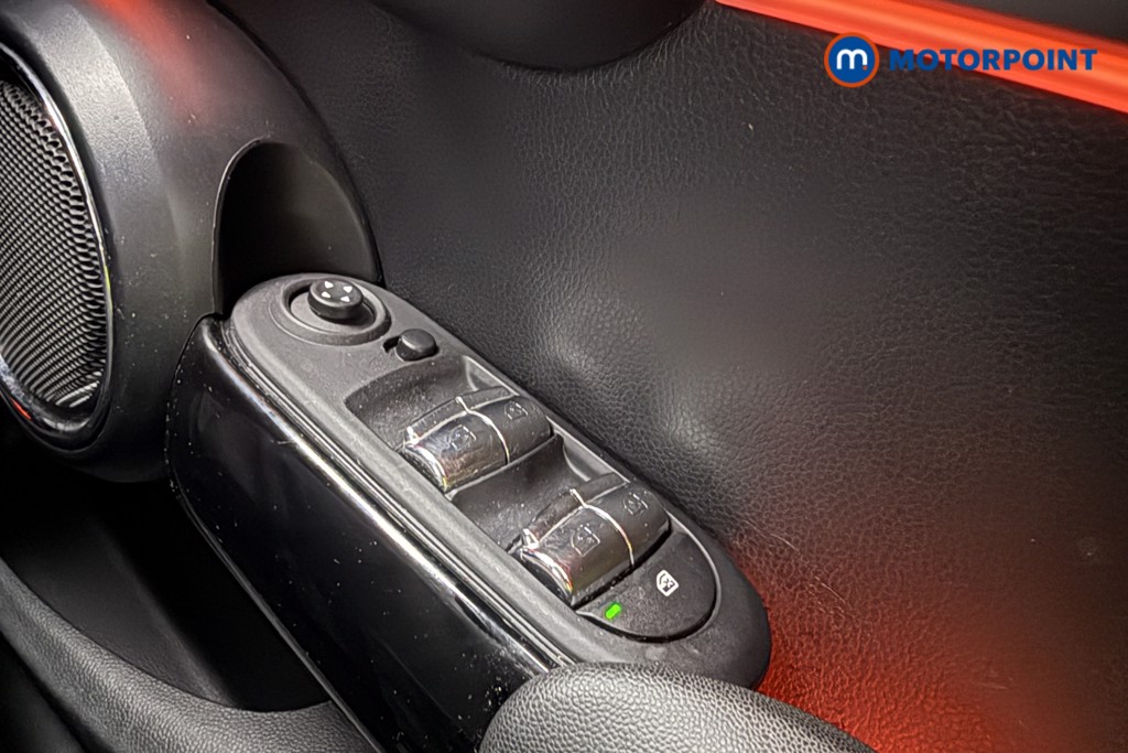 Mini Hatchback Cooper Exclusive Manual Petrol Hatchback - Stock Number (1657580) - 18th supplementary image