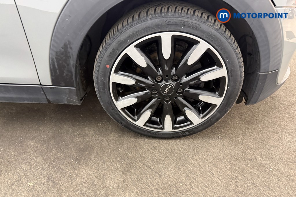 Mini Hatchback Cooper Exclusive Manual Petrol Hatchback - Stock Number (1657580) - 24th supplementary image
