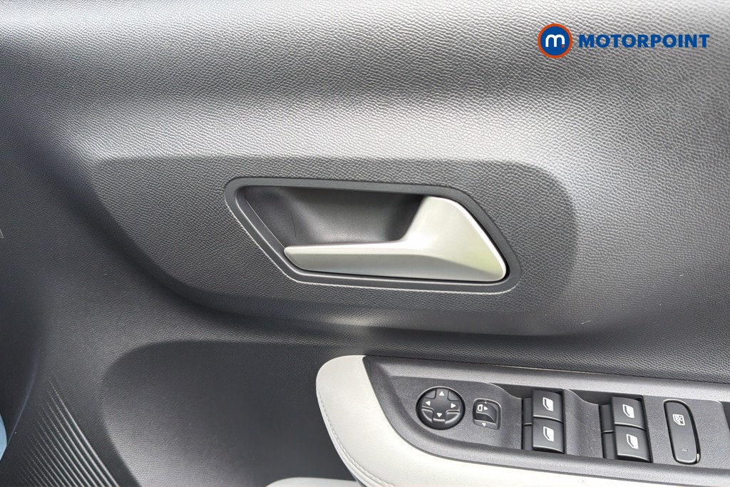 Citroen C3 Plus Automatic Electric Hatchback - Stock Number (1661400) - 2nd supplementary image