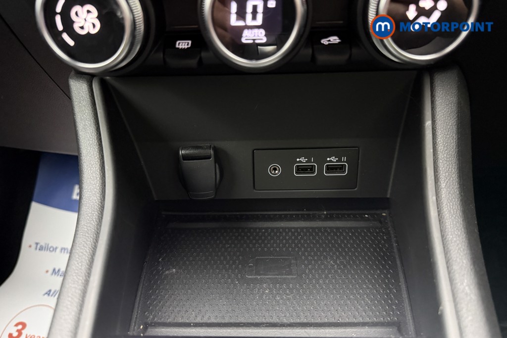 Renault Captur Techno Automatic Petrol-Electric Hybrid SUV - Stock Number (1663345) - 15th supplementary image