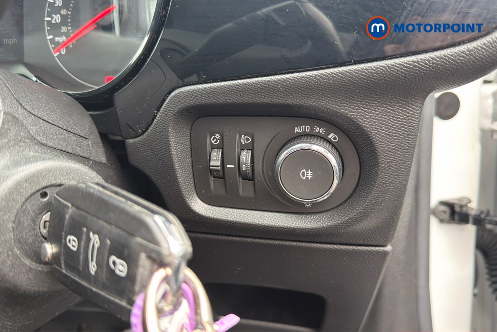 Vauxhall Corsa SE Manual Petrol Hatchback - Stock Number (1664714) - 16th supplementary image