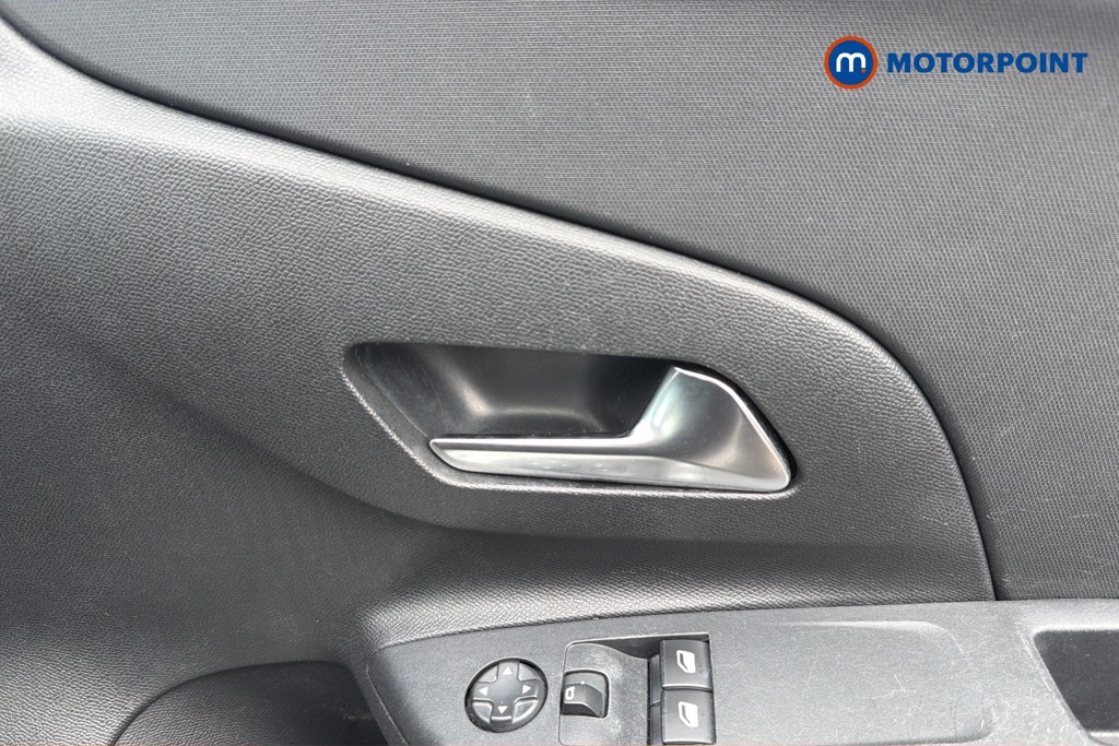 Vauxhall Corsa SE Manual Petrol Hatchback - Stock Number (1664714) - 1st supplementary image