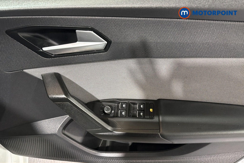 Seat Leon SE Manual Petrol Hatchback - Stock Number (1666714) - 19th supplementary image