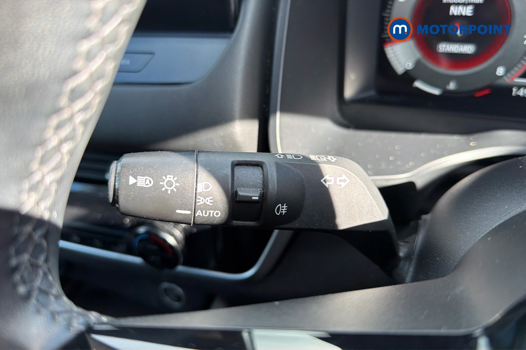 Nissan Qashqai N-Connecta Manual Petrol SUV - Stock Number (1667098) - 9th supplementary image
