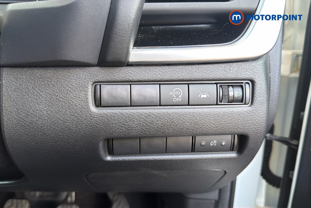 Nissan Qashqai N-Connecta Manual Petrol SUV - Stock Number (1667098) - 17th supplementary image
