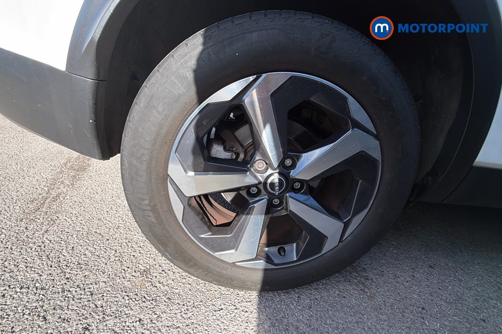 Nissan Qashqai N-Connecta Manual Petrol SUV - Stock Number (1667098) - 26th supplementary image