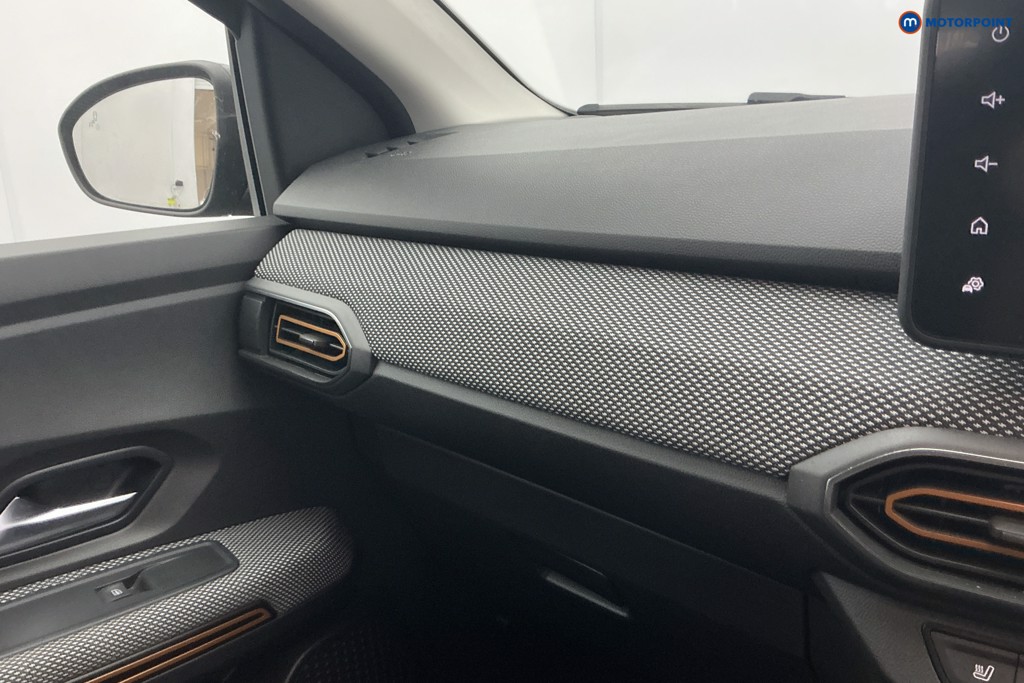Dacia Sandero Stepway Prestige Manual Petrol Hatchback - Stock Number (1669404) - 20th supplementary image