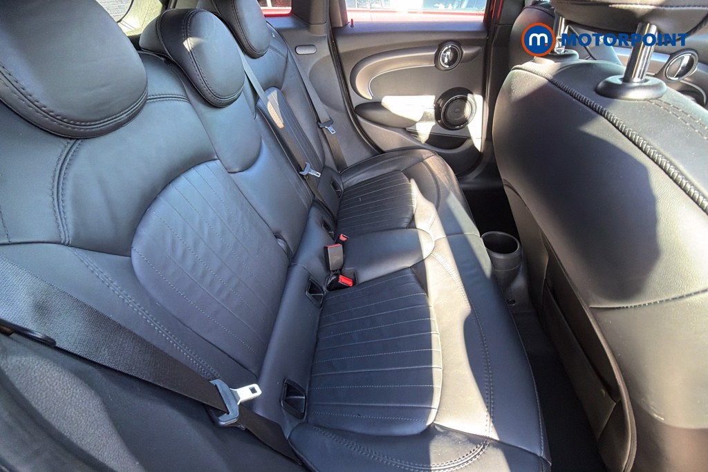 Mini Hatchback Cooper Exclusive Automatic Petrol Hatchback - Stock Number (1669726) - 32nd supplementary image