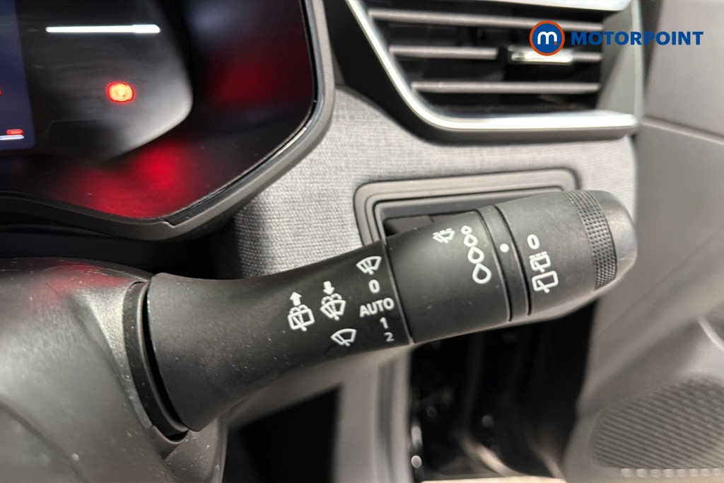 Renault Clio Evolution Manual Petrol Hatchback - Stock Number (1670188) - 6th supplementary image