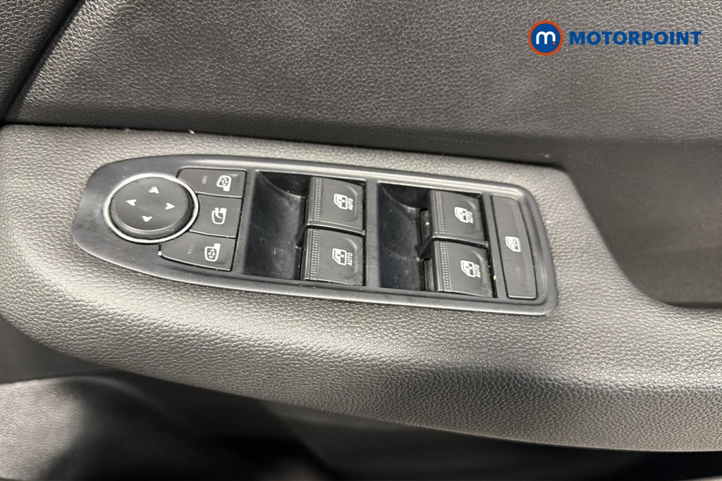Renault Clio Evolution Manual Petrol Hatchback - Stock Number (1670188) - 19th supplementary image