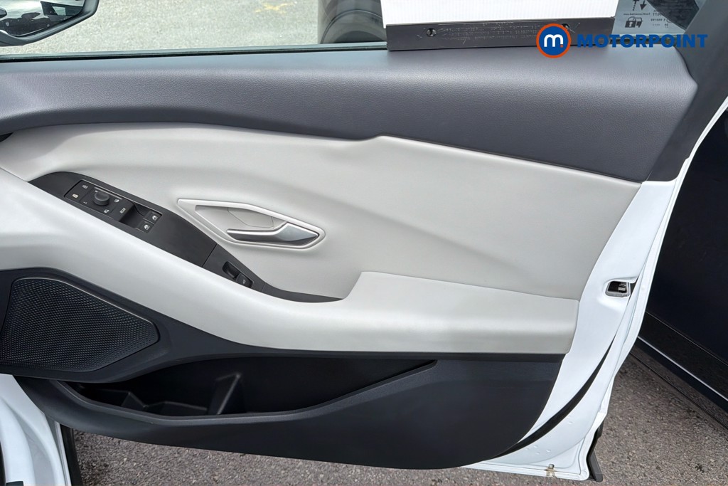 Ford Explorer Premium Automatic Electric SUV - Stock Number (1674172) - 2nd supplementary image