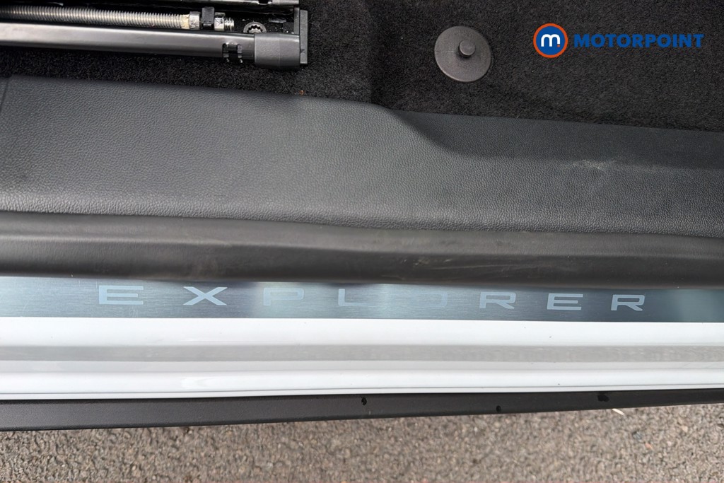 Ford Explorer Premium Automatic Electric SUV - Stock Number (1674172) - 5th supplementary image