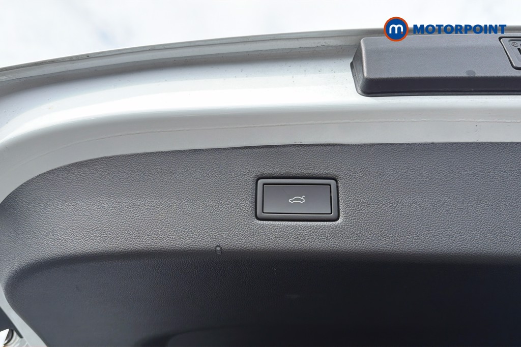 Ford Explorer Premium Automatic Electric SUV - Stock Number (1674172) - 21st supplementary image