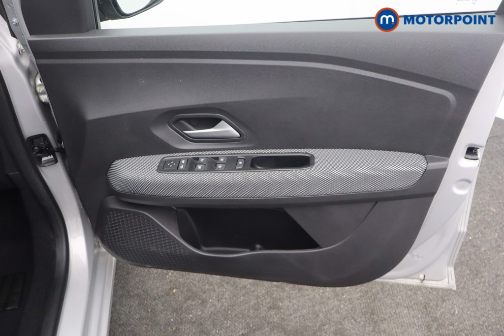 Dacia Sandero Expression Manual Petrol Hatchback - Stock Number (1674525) - 7th supplementary image