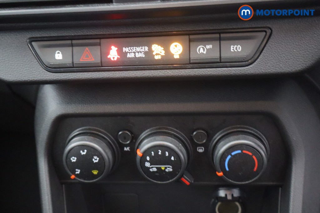 Dacia Sandero Expression Manual Petrol Hatchback - Stock Number (1674525) - 15th supplementary image
