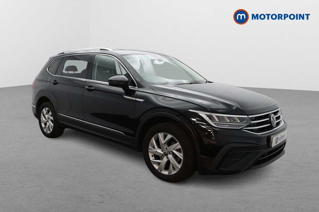 Volkswagen Tiguan Allspace Life Automatic Petrol SUV - Stock Number (1675013) - Drivers side front corner