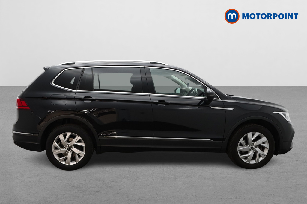 Volkswagen Tiguan Allspace Life Automatic Petrol SUV - Stock Number (1675013) - Drivers side