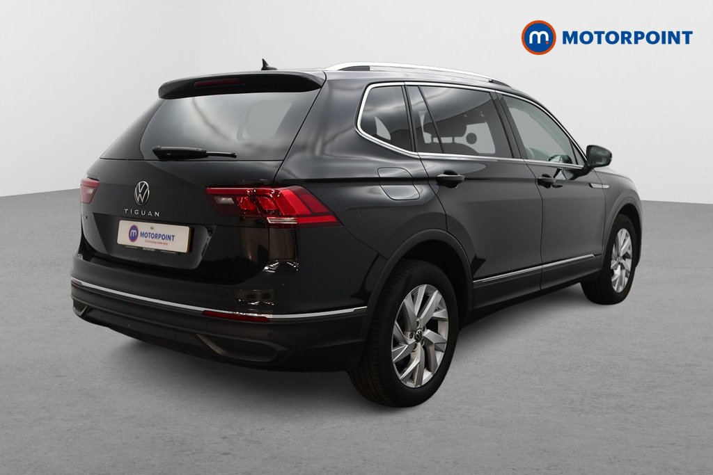 Volkswagen Tiguan Allspace Life Automatic Petrol SUV - Stock Number (1675013) - Drivers side rear corner