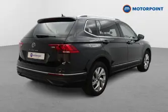 Volkswagen Tiguan Allspace Life Automatic Petrol SUV - Stock Number (1675013) - Drivers side rear corner