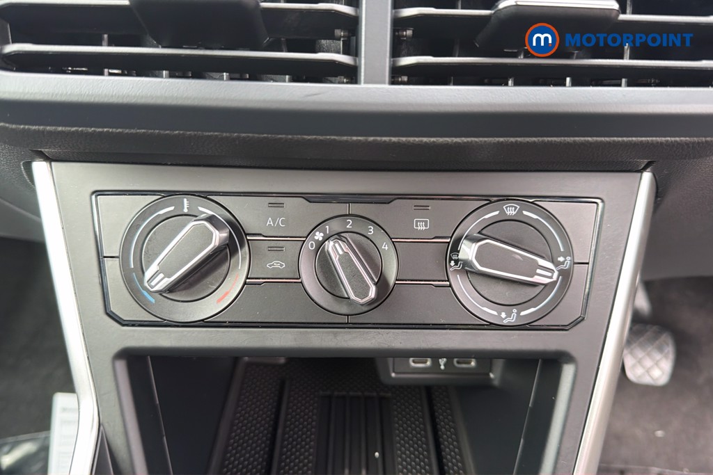 Volkswagen Polo Life Manual Petrol Hatchback - Stock Number (1675708) - 12th supplementary image