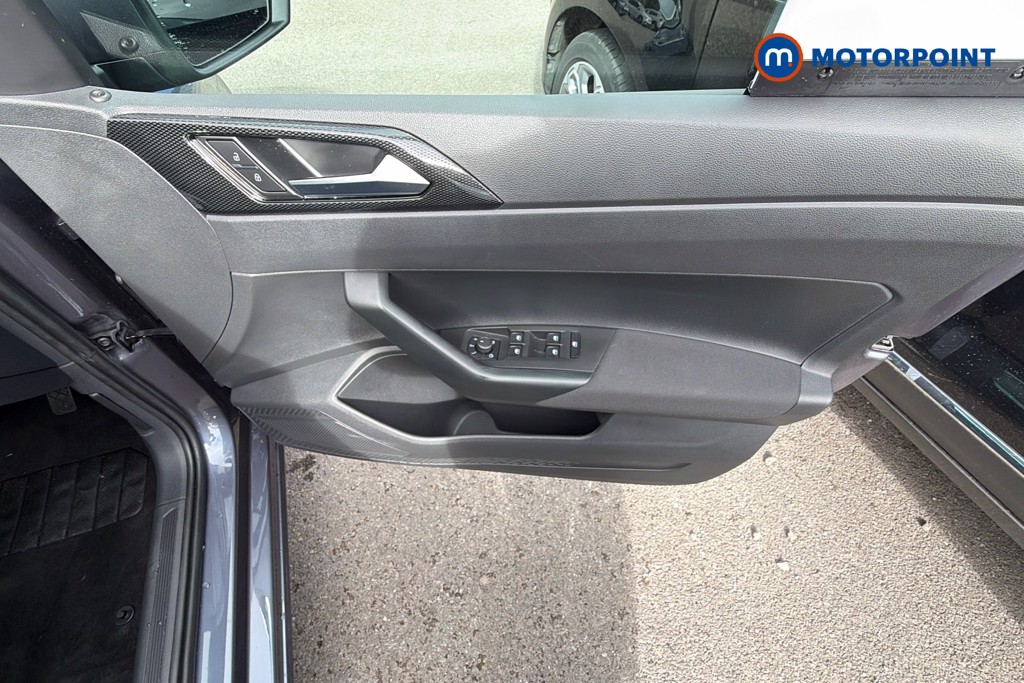 Volkswagen Polo Life Manual Petrol Hatchback - Stock Number (1675708) - 1st supplementary image