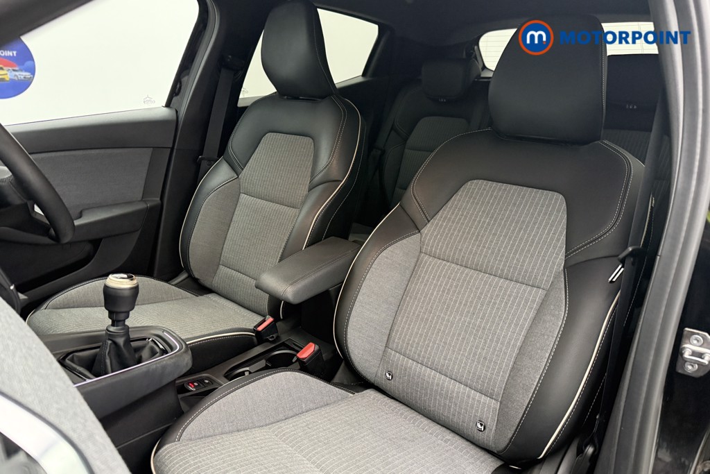 Renault Clio Techno Manual Petrol Hatchback - Stock Number (1675779) - 3rd supplementary image