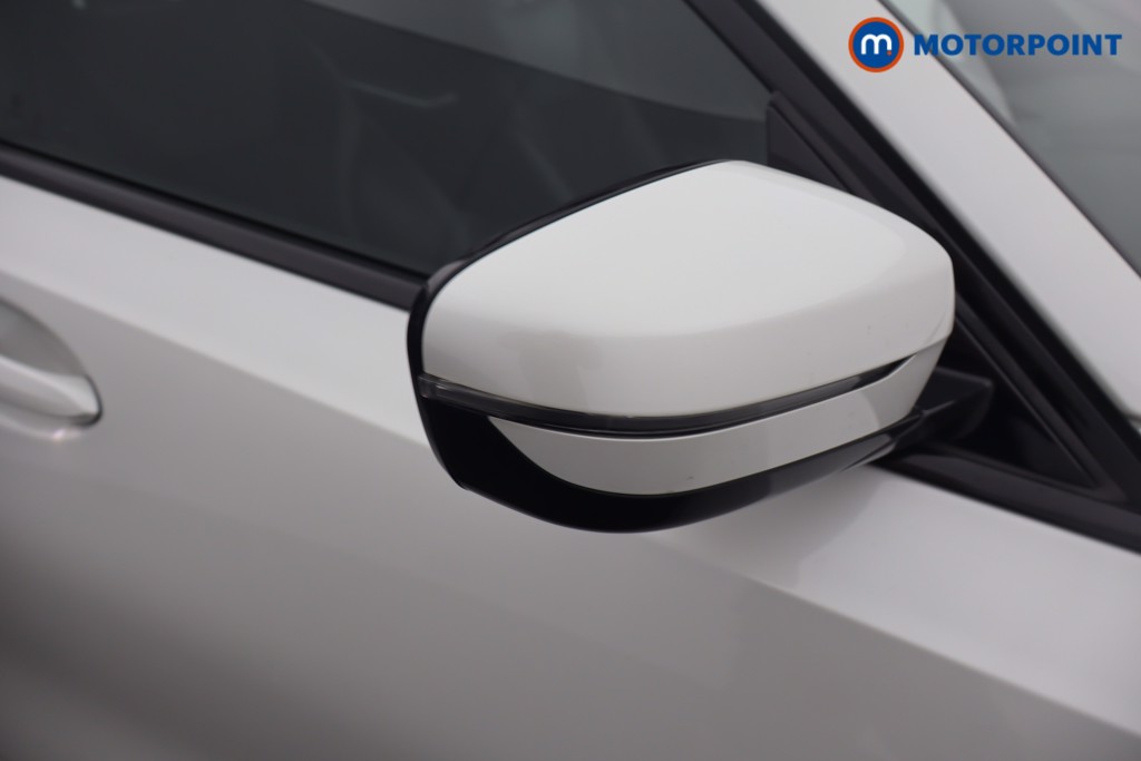 BMW 3 Series M Sport Automatic Petrol Plug-In Hybrid Saloon - Stock Number (1675797) - 25th supplementary image
