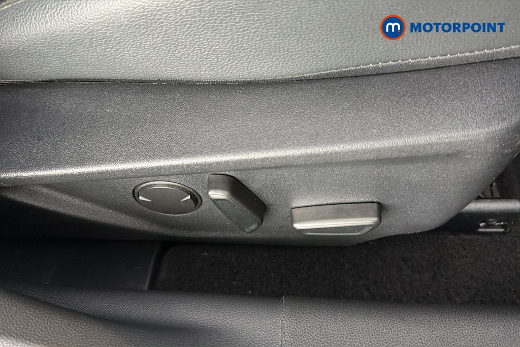 Ford Focus St-Line X Edition Manual Petrol Hatchback - Stock Number (1677203) - 23rd supplementary image