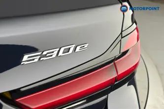 BMW 5 Series M Sport Automatic Petrol Plug-In Hybrid Estate - Stock Number (1677250) - 36th supplementary image