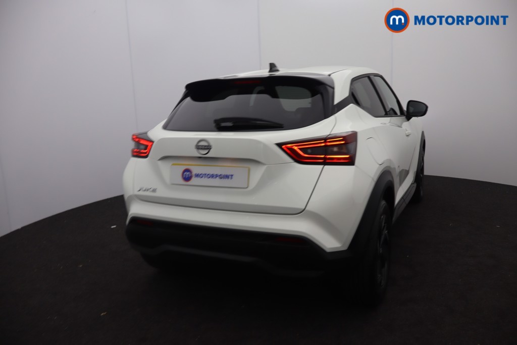 Nissan Juke N-Connecta Manual Petrol SUV - Stock Number (1677476) - 2nd supplementary image