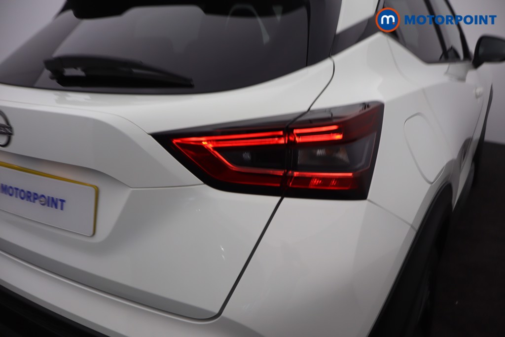 Nissan Juke N-Connecta Manual Petrol SUV - Stock Number (1677476) - 3rd supplementary image