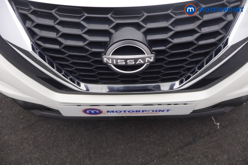 Nissan Juke N-Connecta Manual Petrol SUV - Stock Number (1677476) - 23rd supplementary image