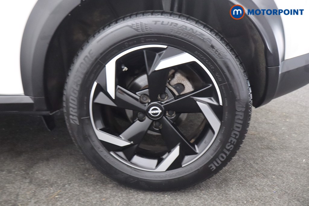 Nissan Juke N-Connecta Manual Petrol SUV - Stock Number (1677476) - 29th supplementary image