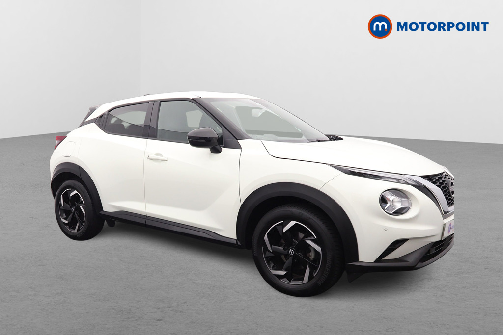 Nissan Juke N-Connecta Manual Petrol SUV - Stock Number (1677476) - Drivers side front corner