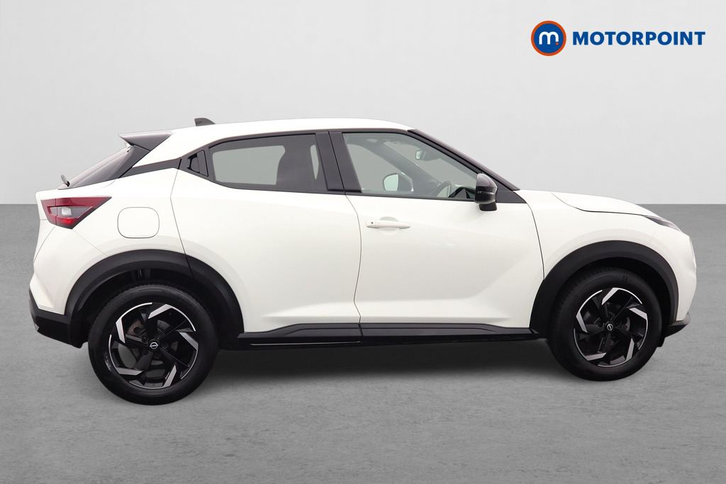 Nissan Juke N-Connecta Manual Petrol SUV - Stock Number (1677476) - Drivers side