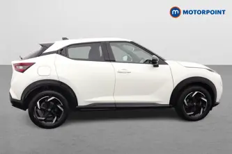 Nissan Juke N-Connecta Manual Petrol SUV - Stock Number (1677476) - Drivers side