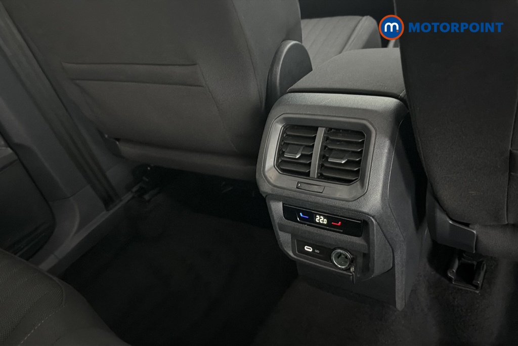 Volkswagen Tiguan Allspace Life Automatic Petrol SUV - Stock Number (1677909) - 28th supplementary image