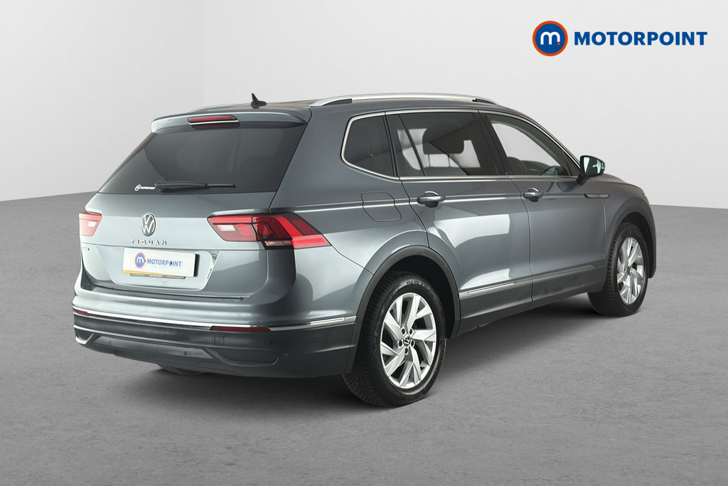 Volkswagen Tiguan Allspace Life Automatic Petrol SUV - Stock Number (1677909) - Passenger side rear corner
