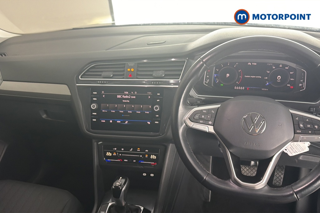 Volkswagen Tiguan Allspace Life Automatic Petrol SUV - Stock Number (1677909) - 1st supplementary image