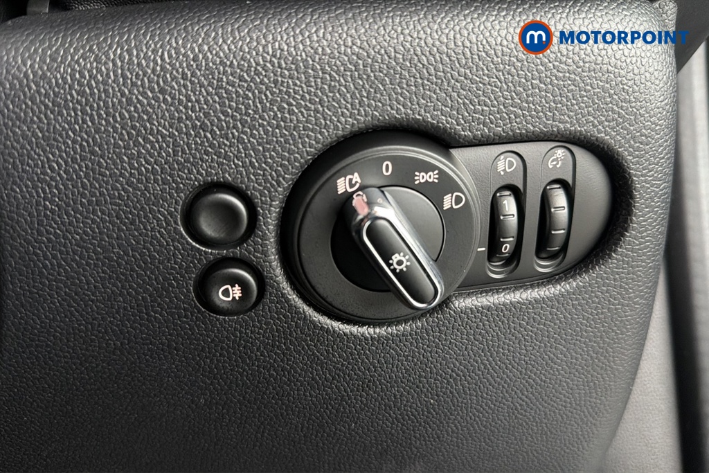Mini Hatchback Cooper Classic Automatic Petrol Hatchback - Stock Number (1678227) - 11th supplementary image