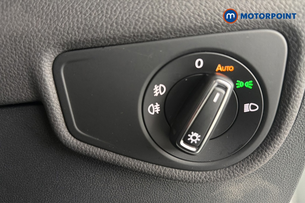 Volkswagen Touran SEL Automatic Petrol People Carrier - Stock Number (1678708) - 11th supplementary image