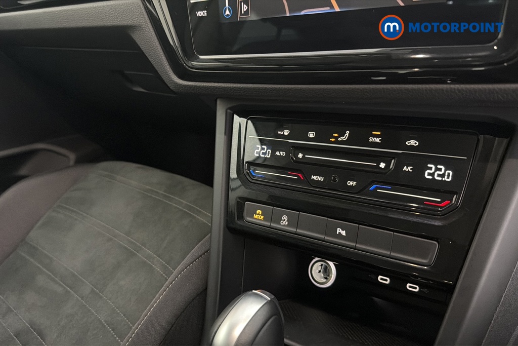 Volkswagen Touran SEL Automatic Petrol People Carrier - Stock Number (1678708) - 12th supplementary image