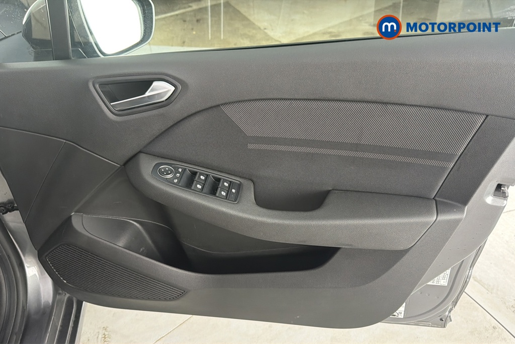Renault Clio Esprit Alpine Manual Petrol Hatchback - Stock Number (1673026) - 18th supplementary image