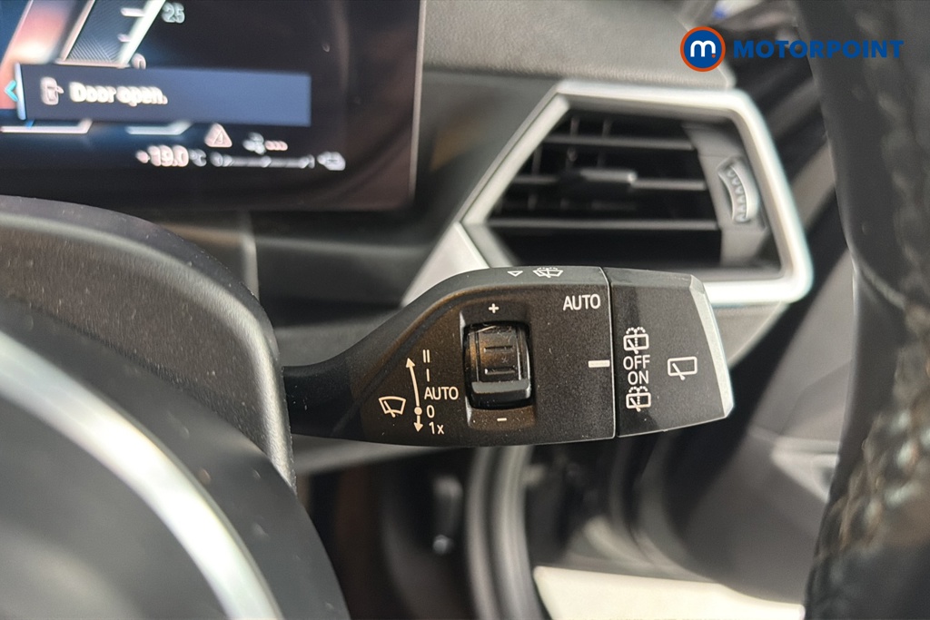 BMW 3 Series M Sport Automatic Petrol Plug-In Hybrid Estate - Stock Number (1674599) - 6th supplementary image